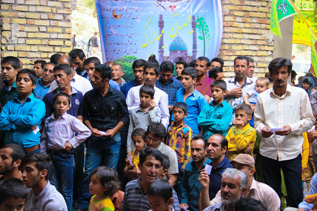 جشن نیمه شعبان در جوار بارگاه ملکوتی امامزاده بابا حاجی(ع) + تصاویر